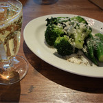 クッチーナ デル カンポ - 野菜とスパークリングワイン