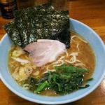 YAH-YAH-YA - ラーメン並 硬め濃いめ多め。￥650