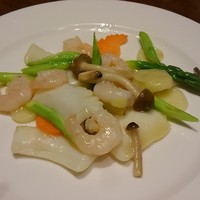 中国料理 青冥 堂島本店 - 紋甲イカと海老の炒め　薄塩味