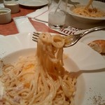 イーストサイド・カフェ - 1.5ｍｍくらい？茹でたてでアルデンテのような芯は無い。