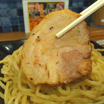つけ麺専門店 二代目ユタカ - 二代目YUTAKA十八番の厚切り炙り豚