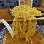 つけ麺専門店 二代目ユタカ - 麺量が多いので、つけダレ温存しつつ喰い進む