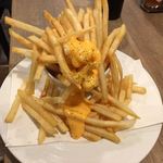 やきとり家 すみれ - こぼれフレンチチェダーチーズ