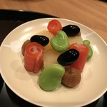まき村 - 黒豆・空豆を炊いたモノ、干し無花果のワイン煮