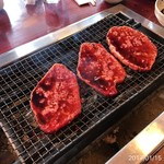 松阪 海津 - 肉焼き中