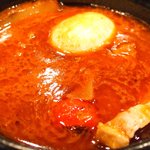 つけ麺 五ノ神製作所 - 海老トマト全部入りつけ麺 1180円 のつけ汁、味玉、豚チャーシュー、鶏チャーシュー