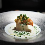 エクアトゥール - 伊勢海老のポワレ（ポシェだったかも？？）　蕪の海老ツミレ射込み　クリームチーズと白味噌のソース