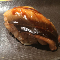 匠 進吾 - 穴子はトロネト。水分が多く絡みつく仕上がり。小骨など全く感じさせず、皮目がねっとりとするのは好み。
