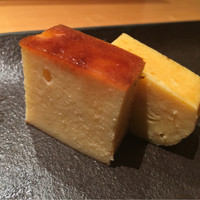 匠 進吾 - だし巻きは軽い甘み、海老入りも甘いが中では軽め。