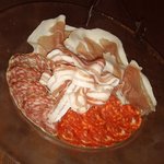 ア ミオ アージョ - パルマ産生ハムとイタリア産サラミの盛り合わせ