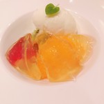 ビストロ 集 - デザート：フルーツのゼリー寄せ