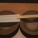 Shabushabu Onyasai - 箸/皿