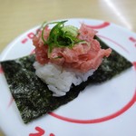 スシロー - 京都伊根で水揚げした本鮪で唯一残っていた”剥き身”