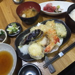 四季料理 海山 - 天婦羅定食800円