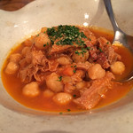 bistro アナログ舎 - トリッパとひよこ豆の煮込み 750円。