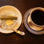 天 珈琲 - ランチのデザートとコーヒー