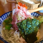 なかめのてっぺん - 究極の海鮮丼1000円税込