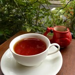 Black tea (Hot or Cold)