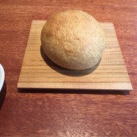 ラ・ターチ - フォカッチャ(エアダールさんのもの。サマーシュさんで修行された方なのだそうです。)