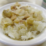 圓環邊蚵仔煎 - 「米糕」もち米おこわに豚肉タレかけ