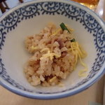 柿安 三尺三寸箸 - 豚丼はせいろで蒸してておいしそう。