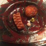 ラ・シャンブル幟町茶寮 - 竹原産黒毛和牛ロースのグリル  蒲刈の藻塩 吉和産生わさび  じゃが芋のチーズ焼き