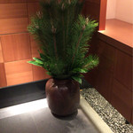 柿安 - 入口のオブジェ