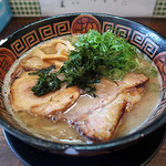 拉麺ノスゝメ 諭吉 - 魚介風味しょうゆラーメン こってり