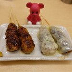 Yakitori Torizou - つくね　1本140円　つくねチーズ　1本160円