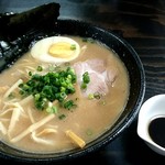 麺好き うるふ - 濃豚醤油(黒マー油付)【Jan.2017】