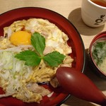 博多名物 もつ鍋・ひとくち餃子 かべちょろ - 鶏だし親子丼（上）1,188円