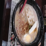 西川商店 - レンコンの天ぷらが乗ってる