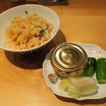 器楽亭 - 鮭ハラスのTKGと香の物