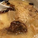 饗 くろ喜 - つけ汁にはトリッパなど