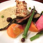 プールトワ - メニューＢ+オプション 1800円 のスズキのナッツのせロースト カレー風味