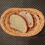 プールトワ - メニューＢ+オプション 1800円 のパン