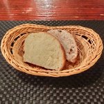 プールトワ - メニューＢ+オプション 1800円 のパン