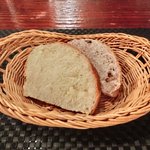 プールトワ - メニューＢ+オプション 1800円 のパン