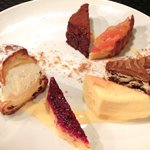 プールトワ - ニューＢ+オプション 1800円 のデザート6種盛り合わせ