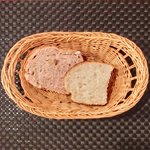 プールトワ - 本日のランチ 1500円 のくるみパン