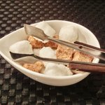 プールトワ - 本日のランチ 1500円 の角砂糖