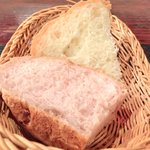 プールトワ - 本日のランチ 1500円 のくるみパン