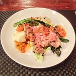 プールトワ - 本日のランチ 1500円 の豚肉のグリル トマトとケッパーのソース