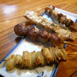 居酒屋 兀突骨 - 焼鳥　鶏皮、ずり、豚バラ、地鶏