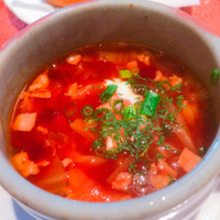 Russian Restaurant ROGOVSKI 銀座 - ウクライナ風ボルシチ(+¥100で野菜お肉が大きめな田舎風ボルシチに変更可)
