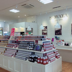 Sawa Ya Purinsu Shoppingu Puraza Ten - SAWAYAさん　真っ白な美しい店内