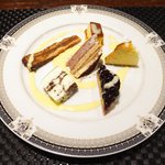 プールトワ - ランチコース 1620円 のデザート6種盛り合わせ