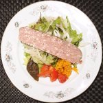 プールトワ - ランチコース 1620円 の田舎風パテとサラダ