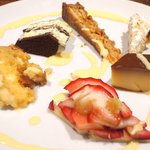 プールトワ - ランチコース 1820円 のデザート6種盛り合わせ