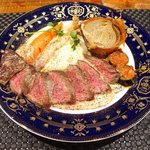 プールトワ - ランチコース 1820円 の希少部位、牛イチボ肉のステーキ